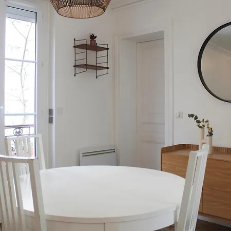 Nice Close To Gambetta Paris